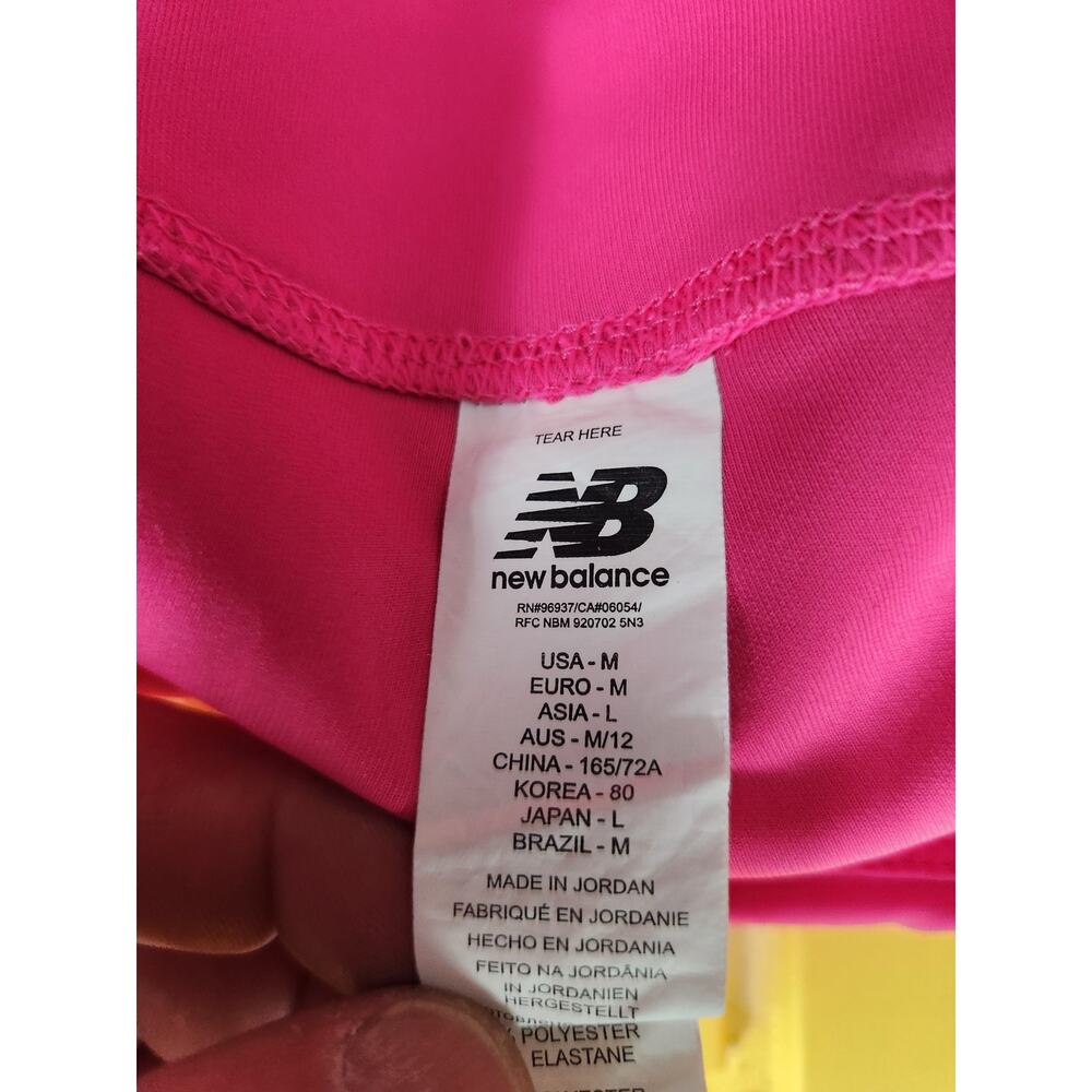 New Balance Compression shorts women's medium - Picture 3 of 3